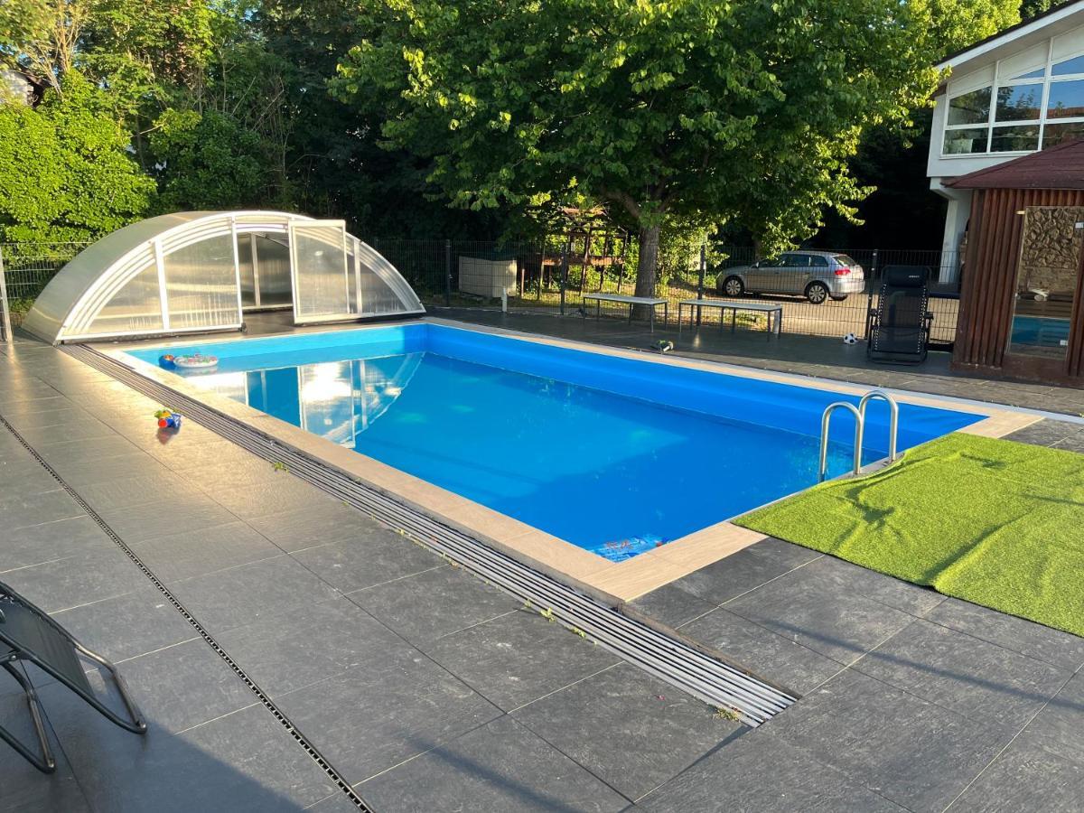 Fafa Home With Pool Essen Exterior foto